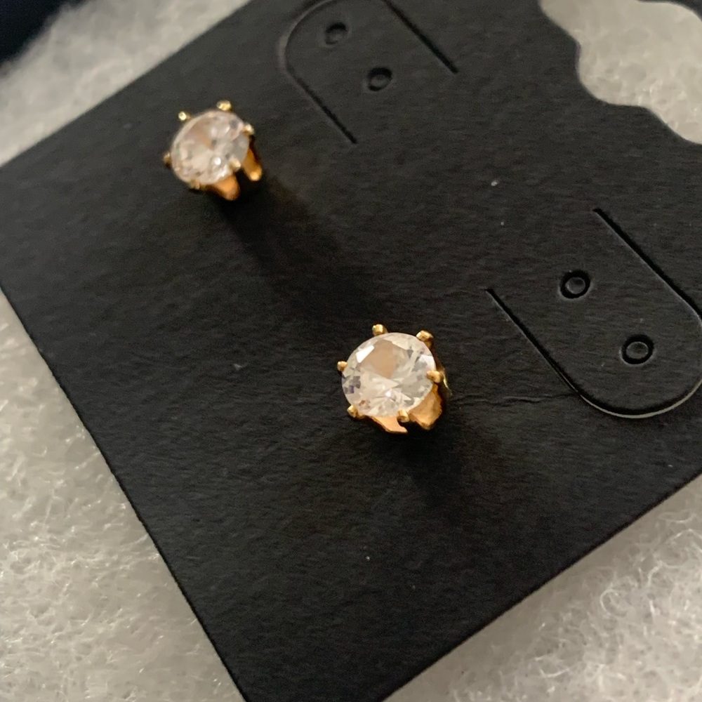 Gold-Setting Clear Crystal Stud Earrings - Women Jewelry